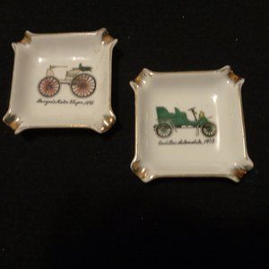 ROYAL CROWN JAPAN VINTAGE GILT TIPPED EARLY LOOK ASHTRAYS SET